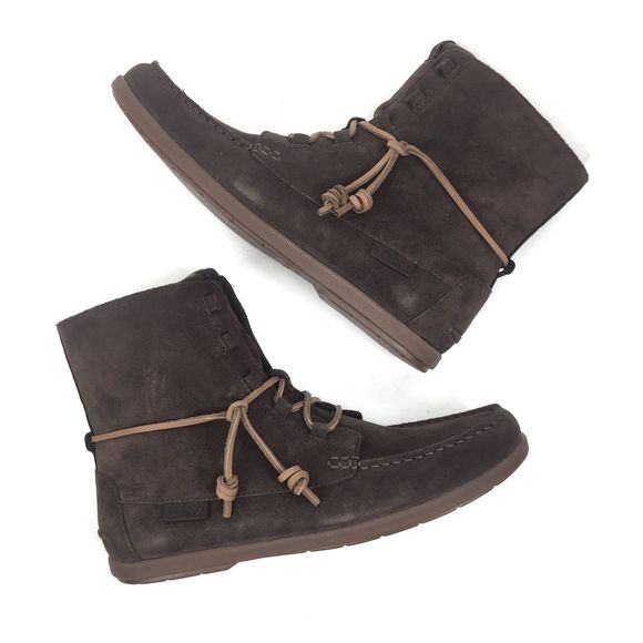 sperry coil hook bootie